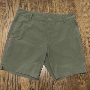 Men’s RHONE Olive/Gray Flat Front Men's Shorts BNWOT